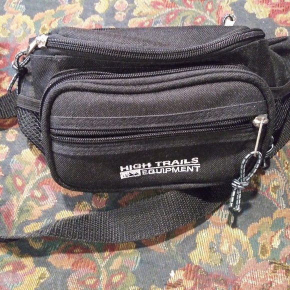 TWO items ideal for HIKERS and or BIKERS :   Backpack & fannypack - Picture 5 of 6